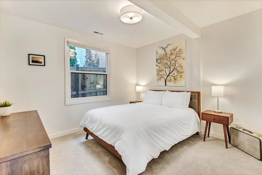 New Listing! Renovated Historic Claypool House 3 Bedroom Home