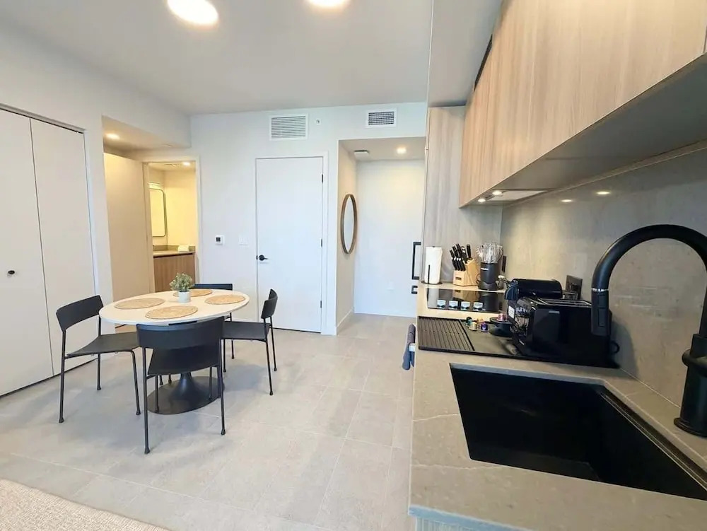 501 First Bayfront