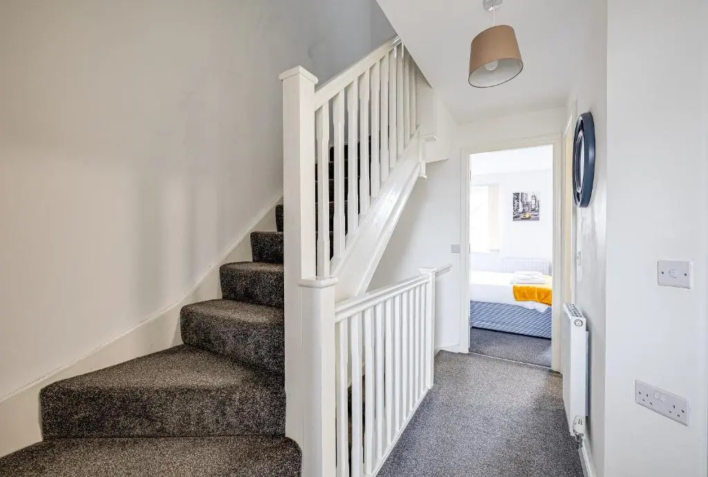Stanley Sparkle Stays - 4BRooms, 4Beds, Prkg, Wifi