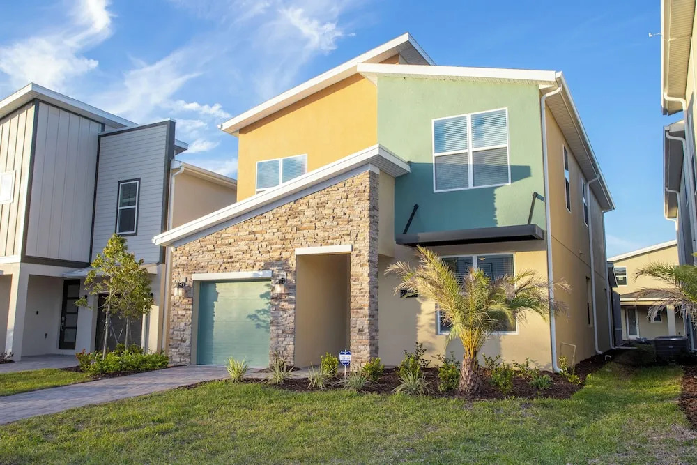 Gorgeous 5 Bd Home Close to Disney Storey Lake Resort 2734