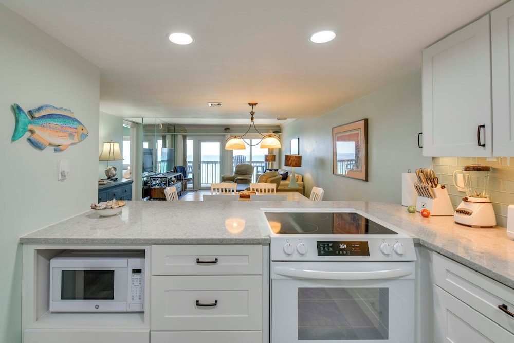 Emerald Dreams Beach & Lakefront West PCB Condo
