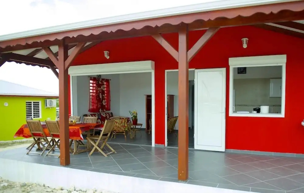 House With 2 Bedrooms in Saint François, With Pool Access, Enclosed Ga