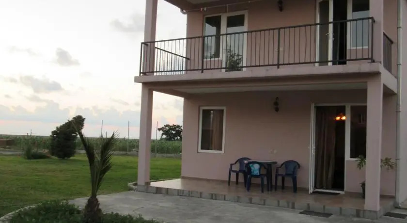 GuestHouse on Firosmani 11