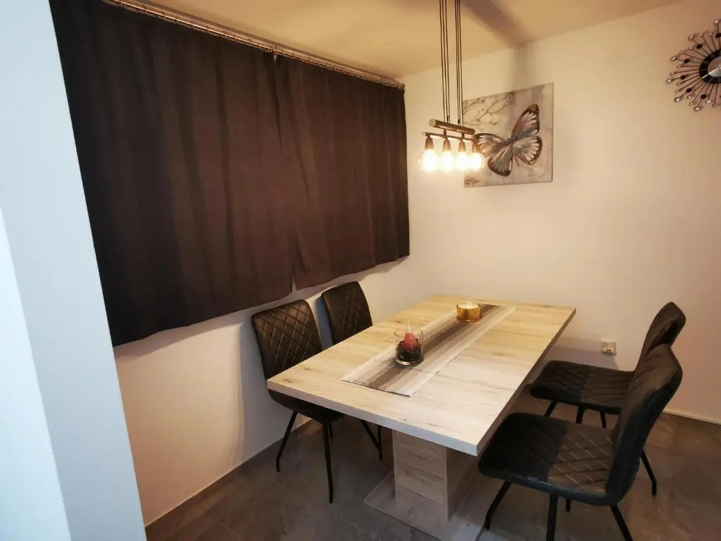 Ema Studio Apartman