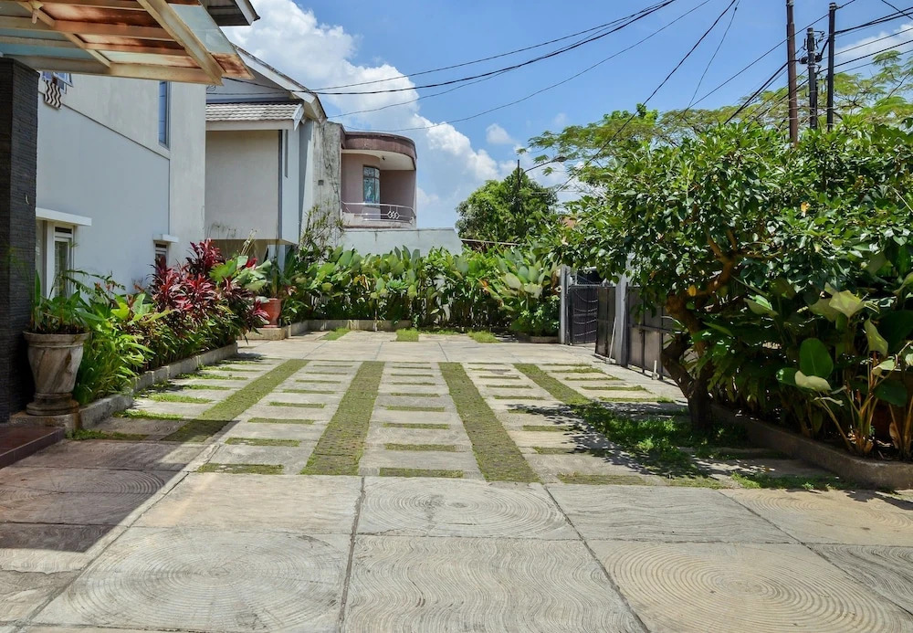 ZEN Rooms Basic UNINUS Syariah