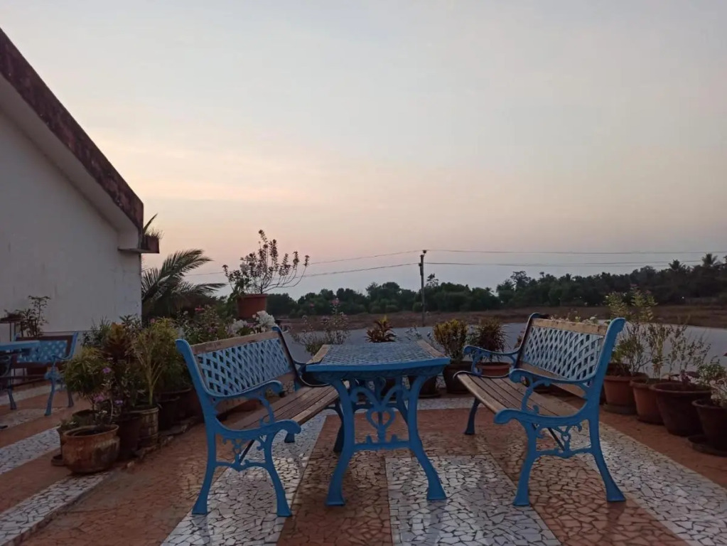 Luisa By the Sea SUITES & SEA FRONT ROOMS