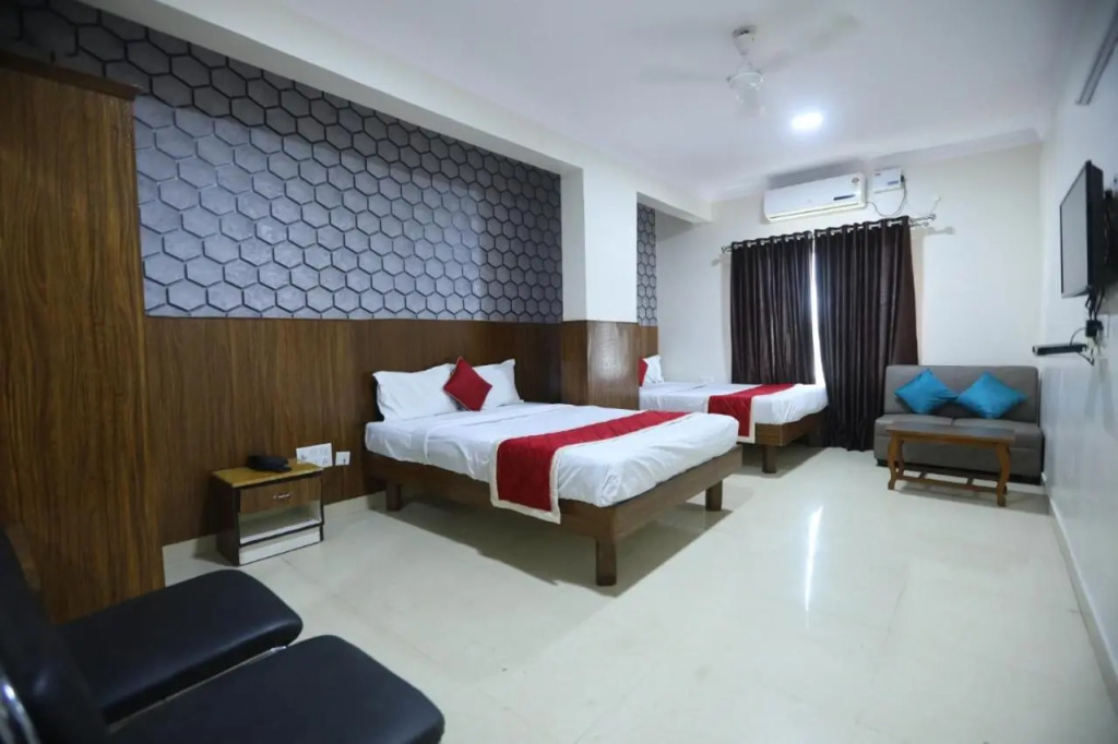 OYO 373 Hotel Grand Inn