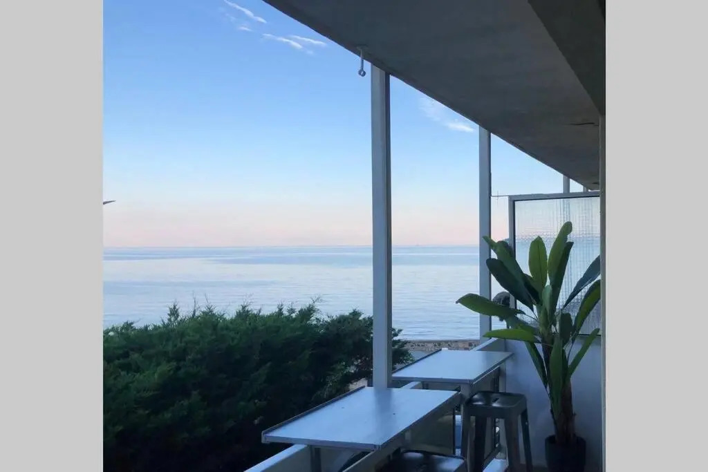 Charmant studio avec terrasse vue mer à 50 m