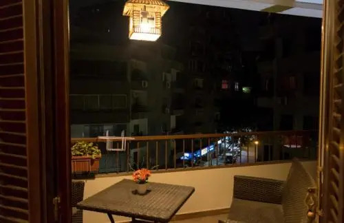 Apartment 300m consisting of 3 rooms, American kitchen, 2 bathrooms, 2 reception, 1 living room, Hotel finishing