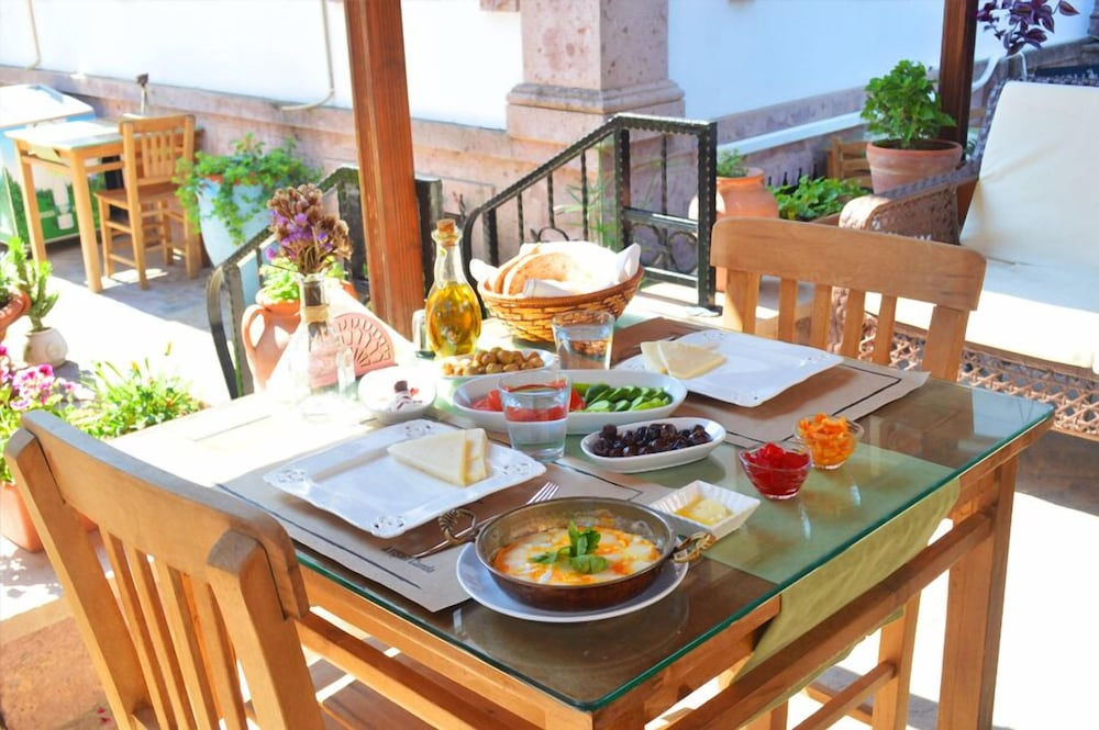 Ayışığı Hotel
