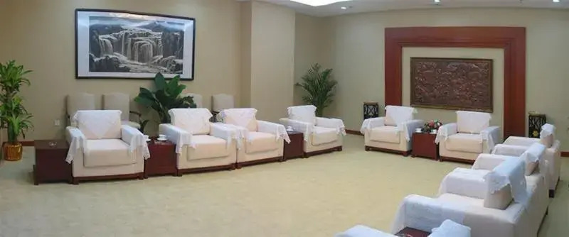 New Land Hotel