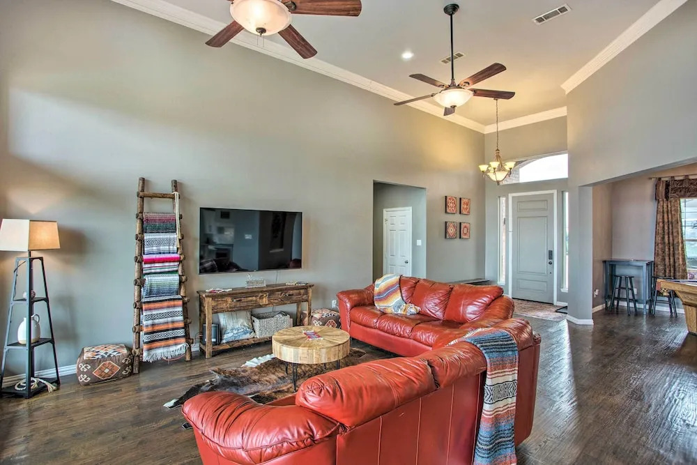 Poolside Fun! Private Lakefront Little Elm Escape