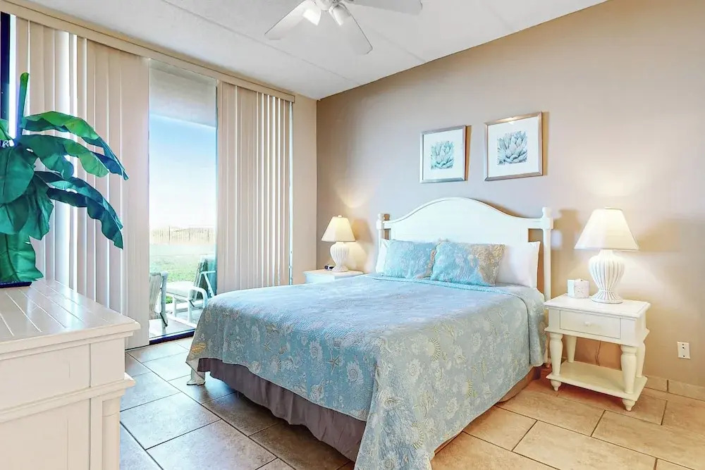 Resort 2BR w/ Patio, Perks: Suntide III - Unit 104