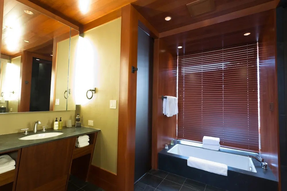 Aman Springs - Four Bedroom Home