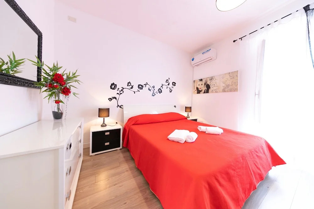 Kefa Holiday - Sofia Apartment
