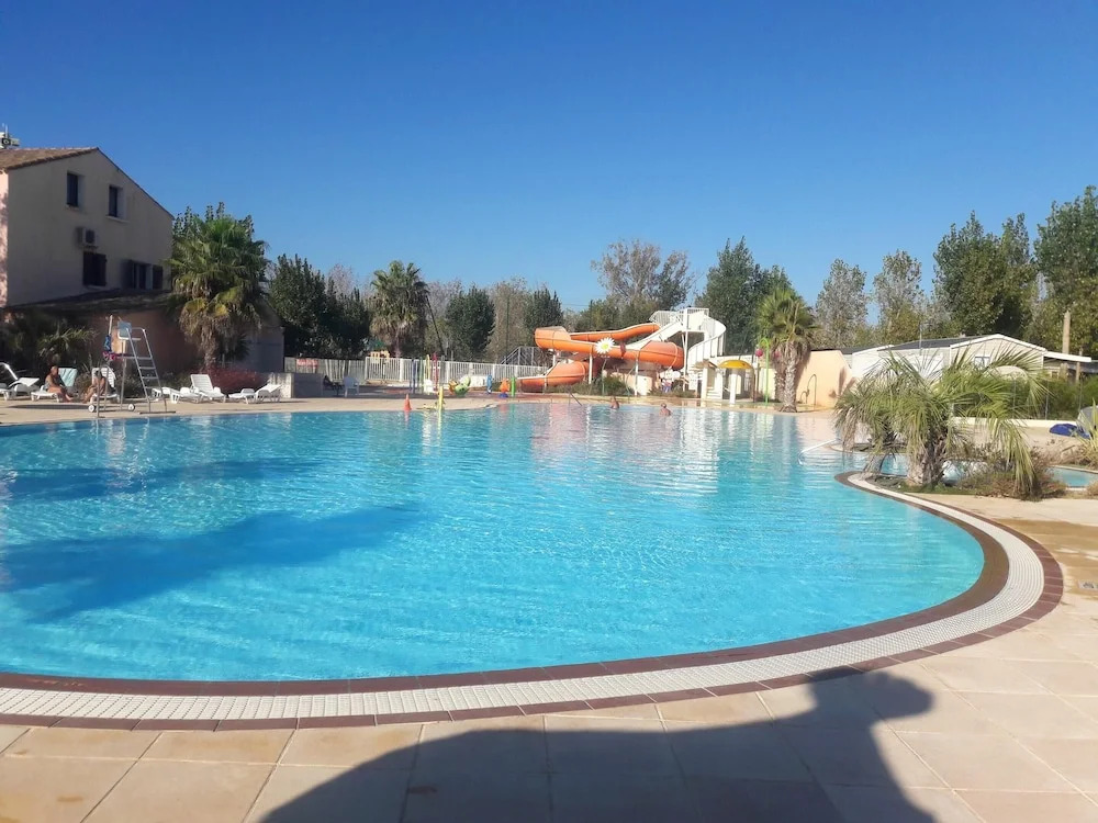 Property With 2 Bedrooms In Valras Plage With Shared Pool And Terrace 300 M From The Beach