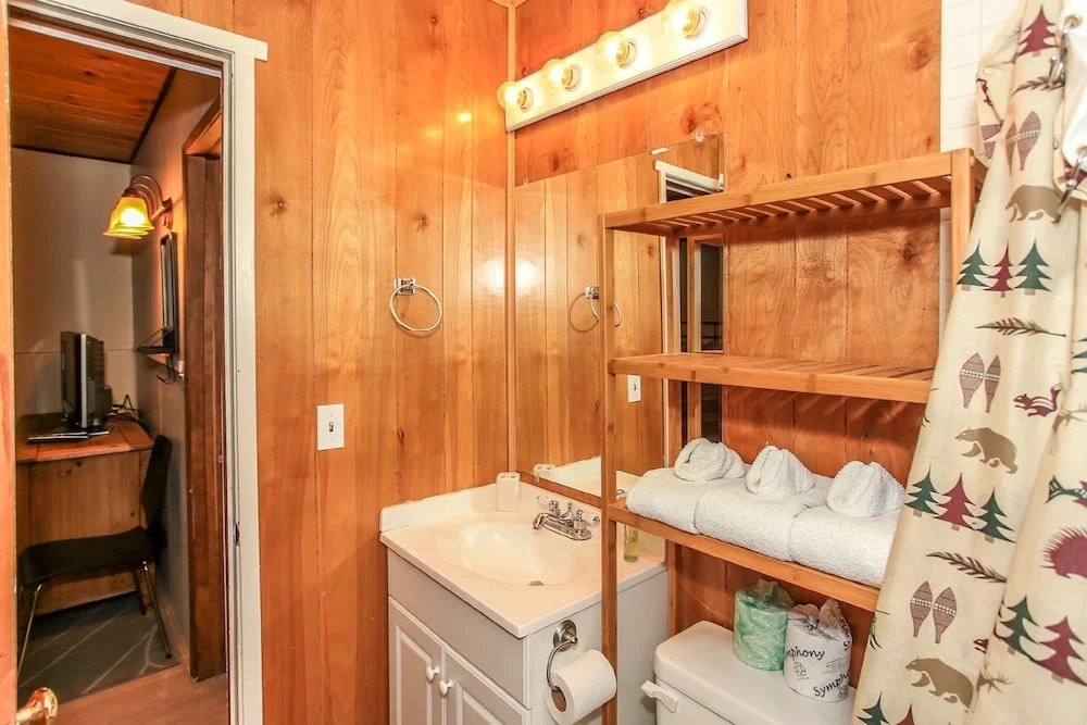 Cottage In The Pines