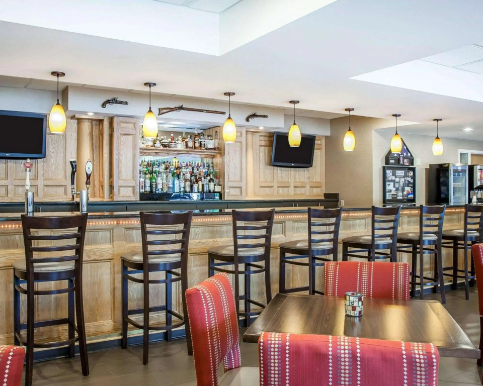 Comfort Inn & Suites Sturbridge-Brimfield