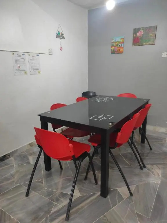 CORNER LOT,LANDED Kajang Semenyih Bee Homestay