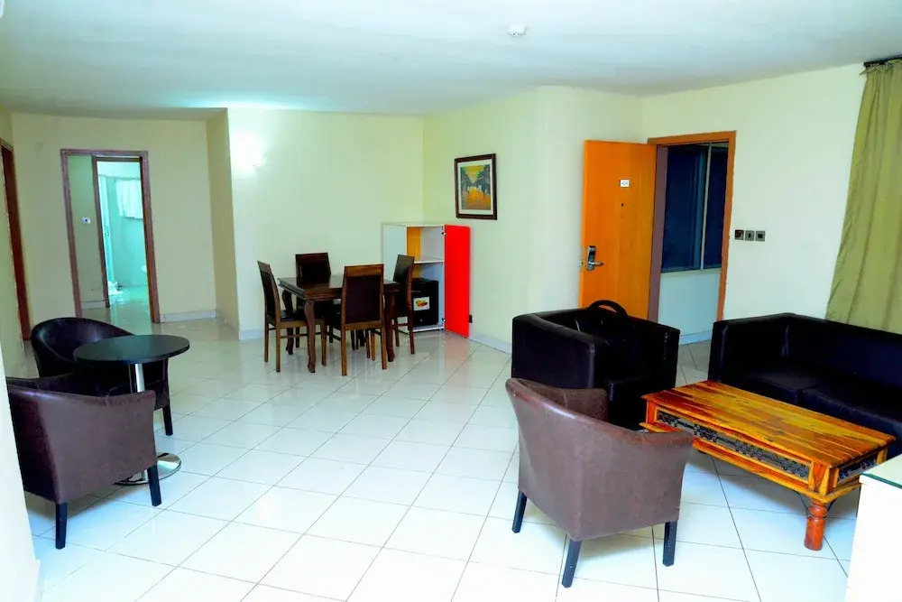 Golden Royale Hotel