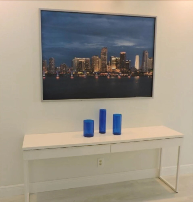 Windwood Beachside 303 on Hollywood Beach 3/2 for 8 Pool