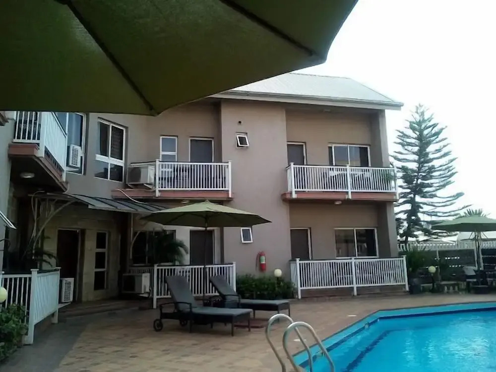 Lilly Grand Luxury Hotel and Apartment