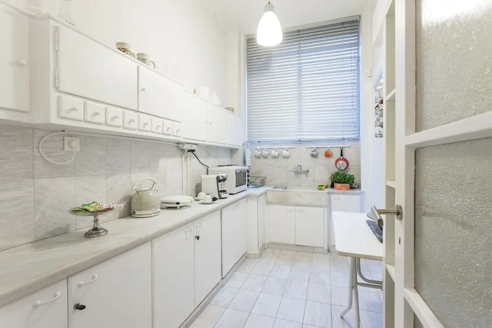 Elegant & Spacious 2bdr Flat