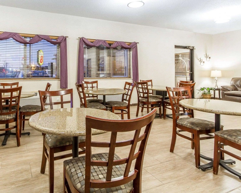 Quality Inn & Suites Eau Claire University Area