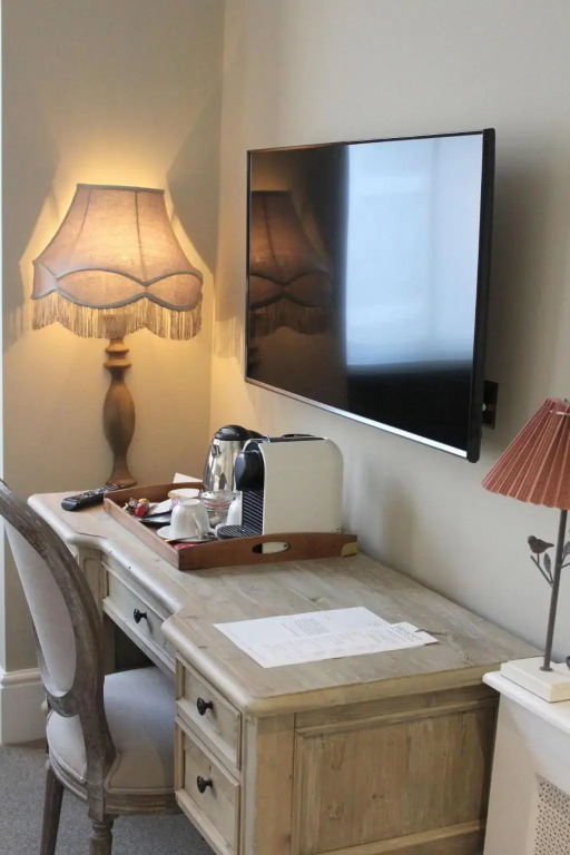 The Grafton Arms Pub & Rooms