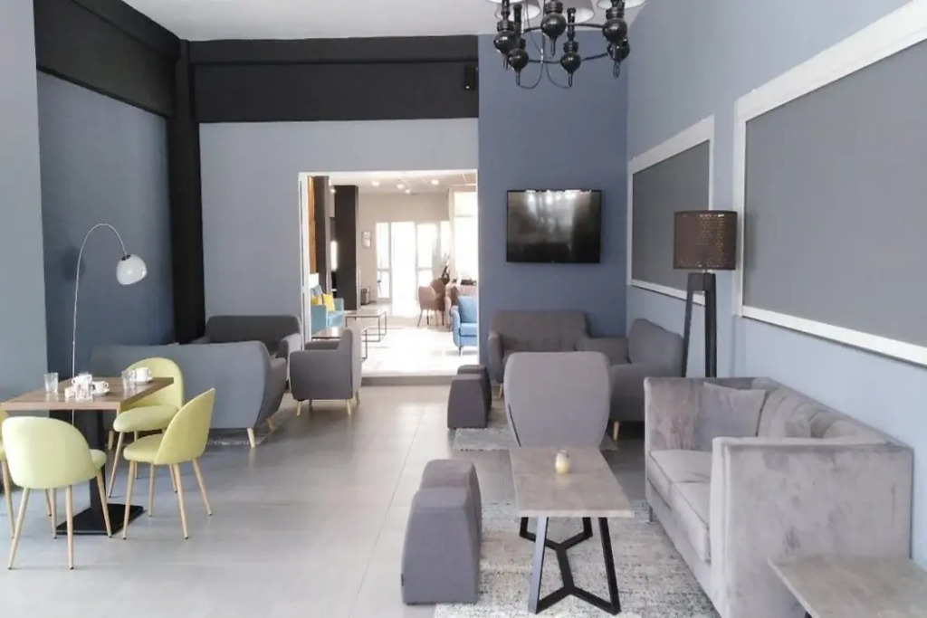 Athlos Hotel