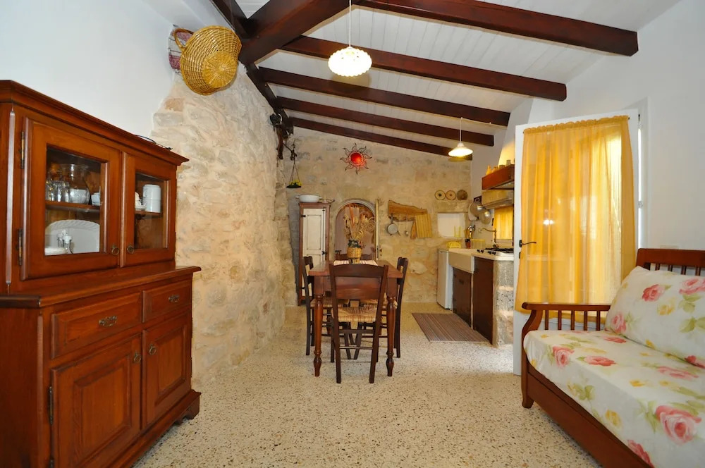 Trullo Dei Beneficati by Salento Affitti