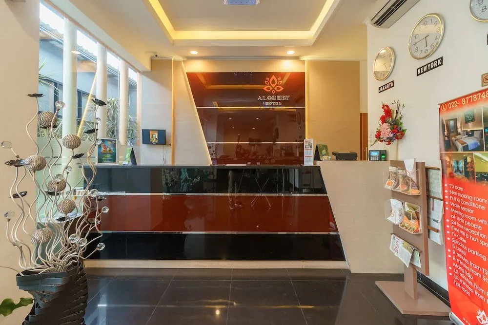 Alqueby Hotel near Kiara Artha Park & Trans Studio Mall Mitra RedDoorz