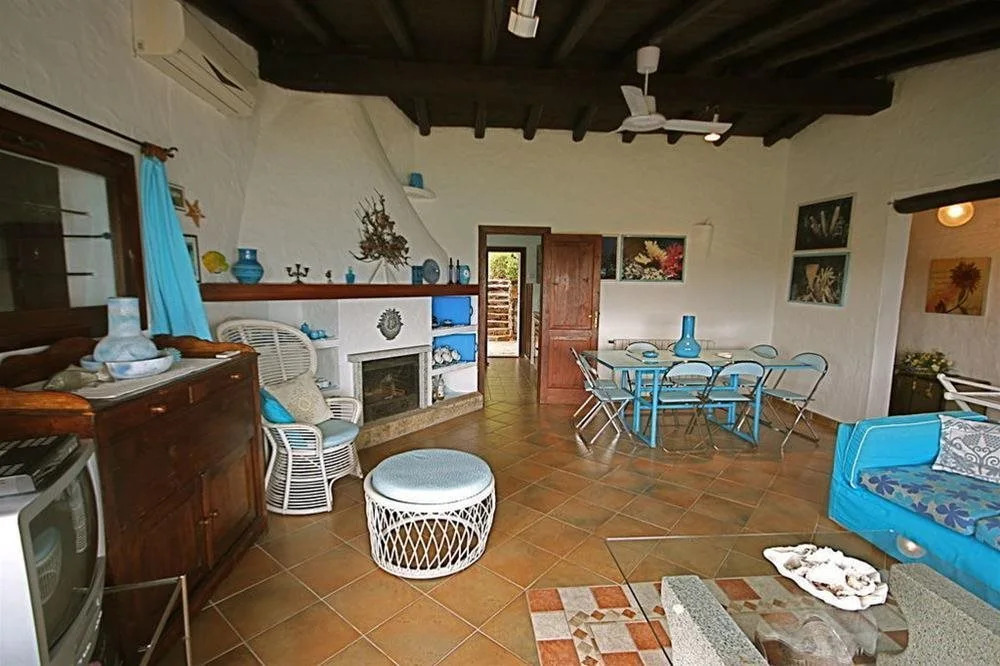 Casa Girgolu