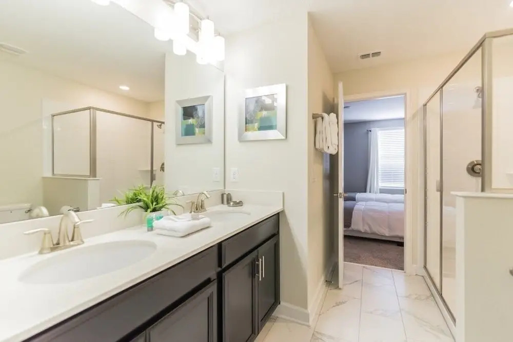 Champions Gate 1585 - Eight Bedroom Pool Home