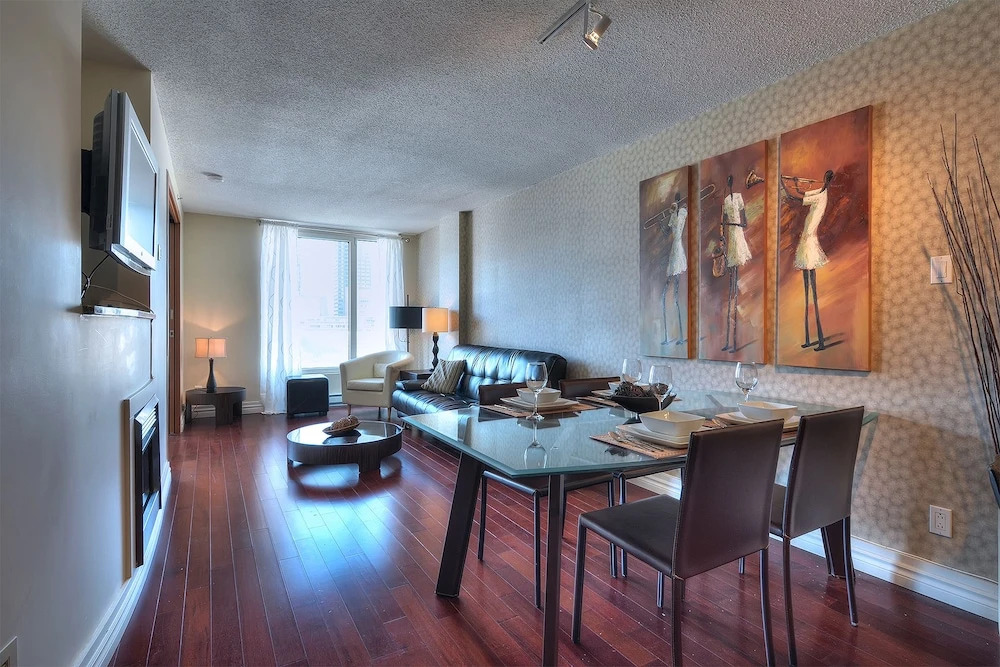 1-Bedroom Convention Center Old Port