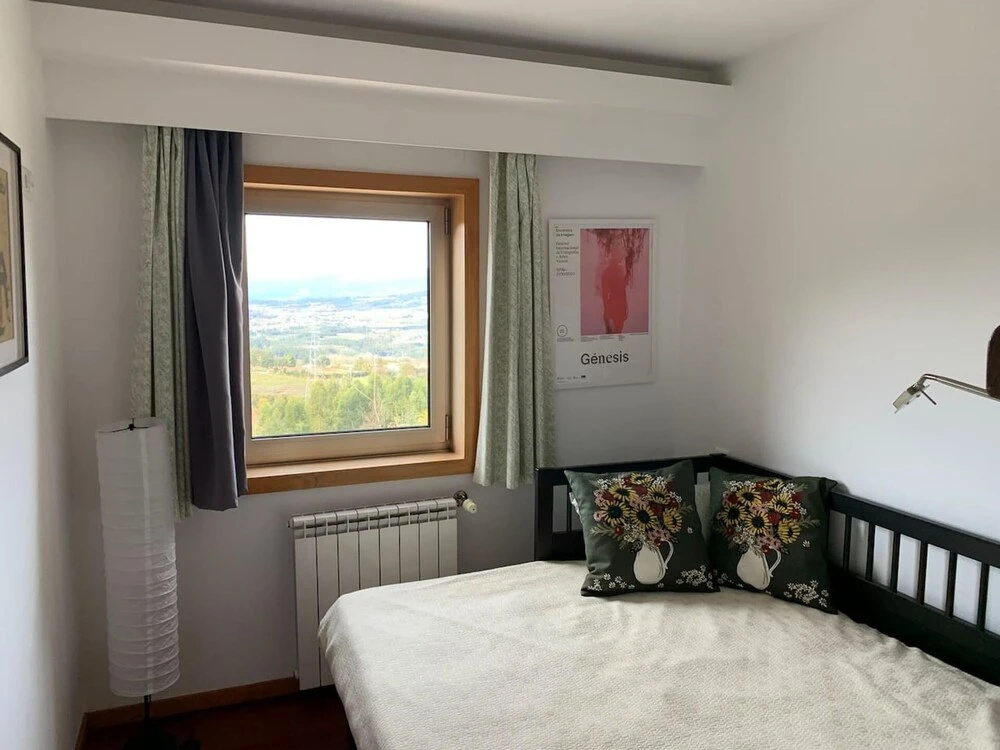 Remarkable 1-bed Apartment in Pousada, Braga