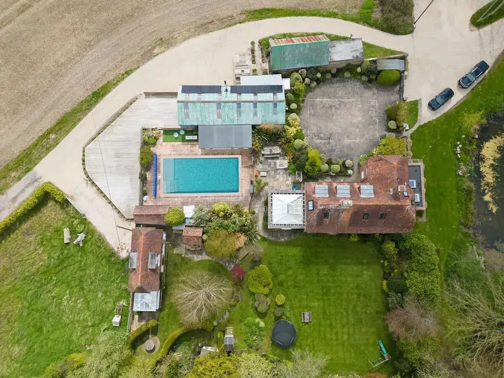 Amazing 5 BR Country Home Pool Gym Yoga Studio