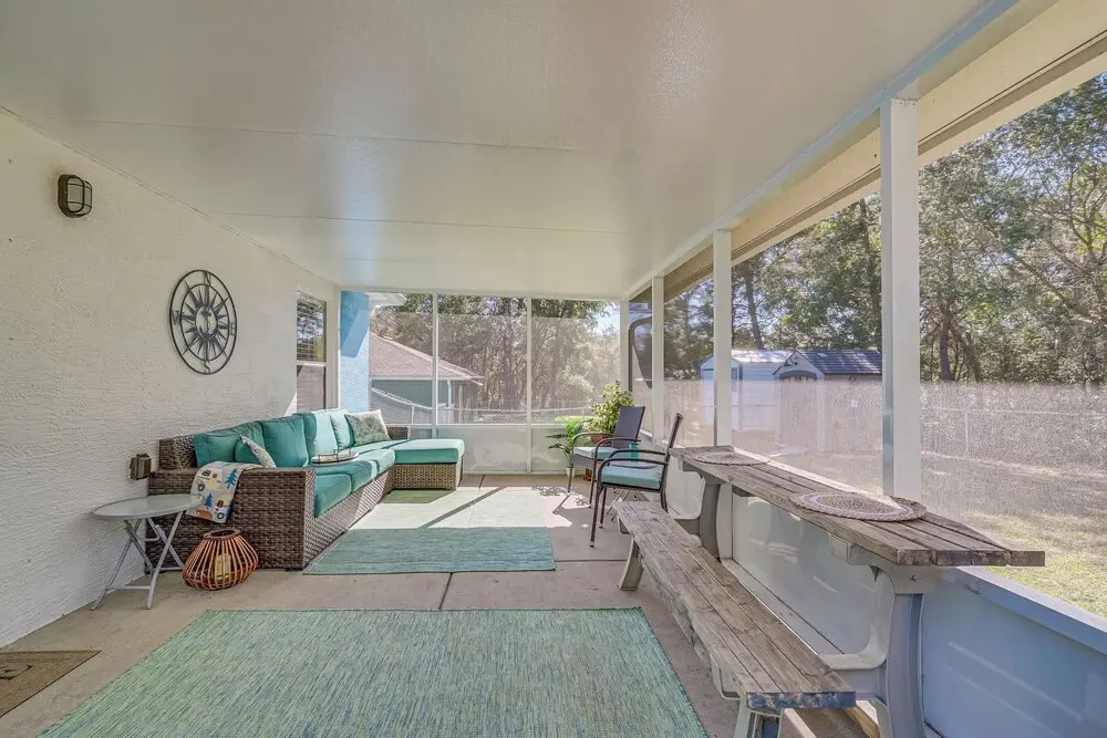 Citrus Springs Retreat w/ Grill & Screened Porch!