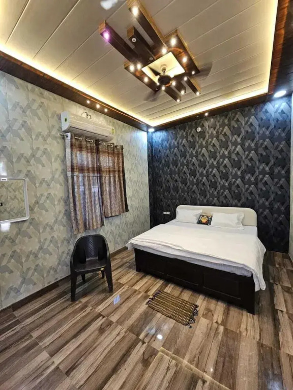 Vinayak Guest House