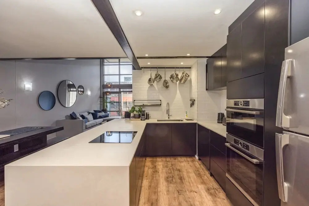 Modern 1 Bedroom in De Waterkant With Table Mountain Views
