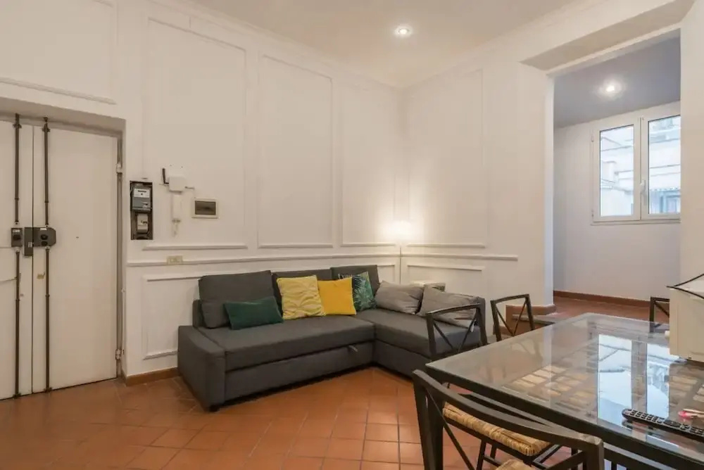 JOIVY Flats Next To Fontana di Trevi