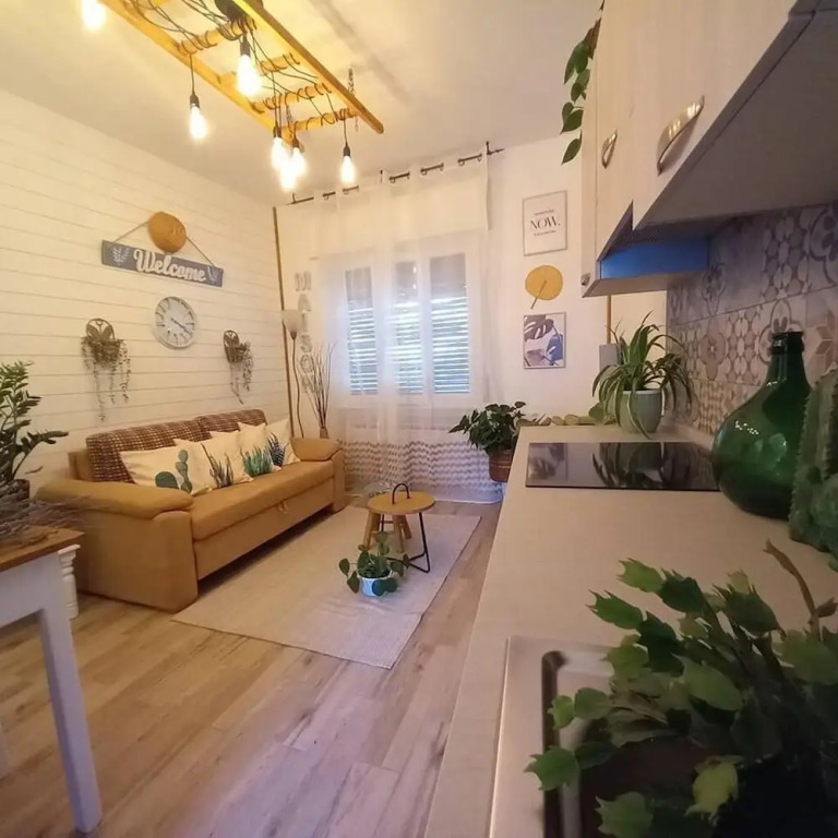 An Oasi for Traveller Close to the Lake and Lugano