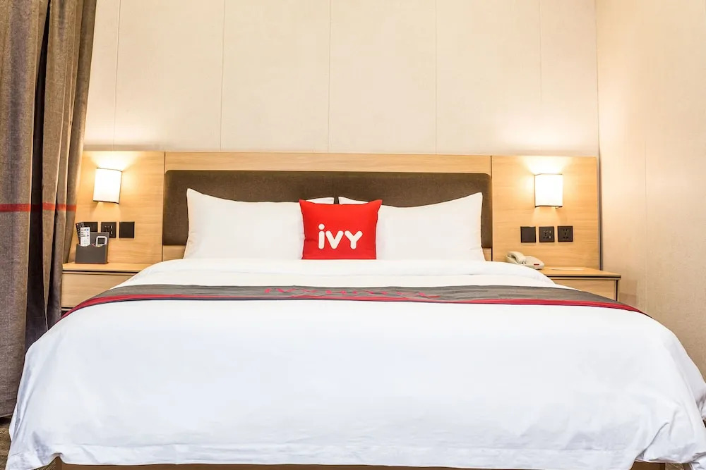 Ivy Hotel Emerald