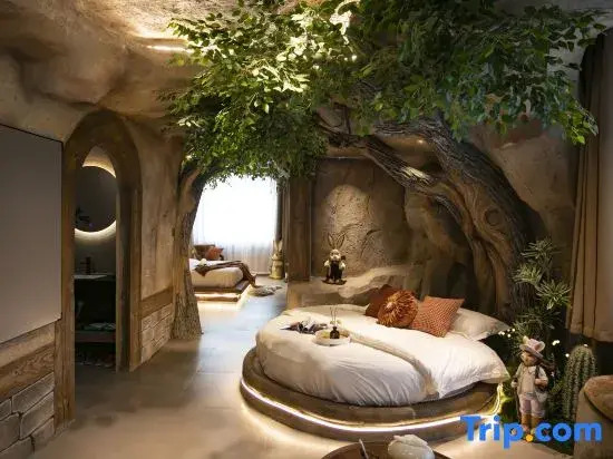Miyu Yunxi Boutique Homestay (Central Street China Baroque Metro Station Branch)