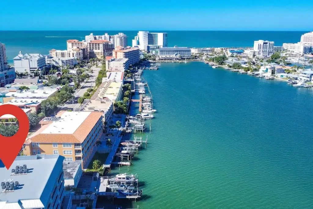 Waterfront -3BR - 2Kings -Pool Balcony - Beach