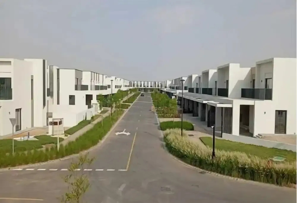 Spacious 3BHK Townhouse-Emaar South Golf