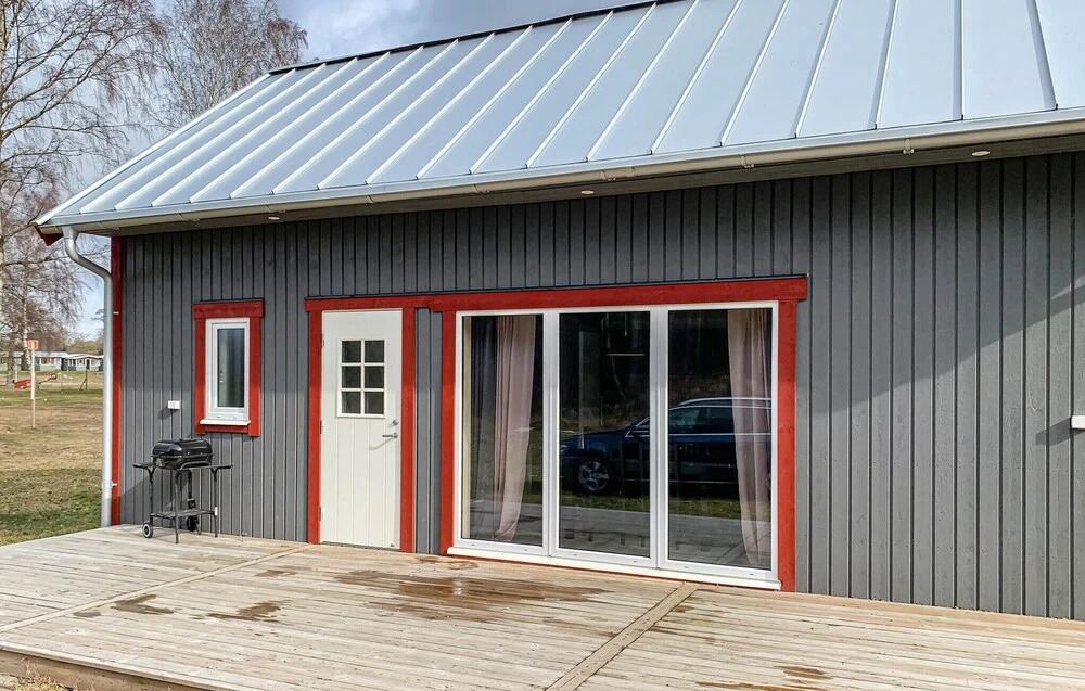 Gorgeous Home In Löttorp With Wifi