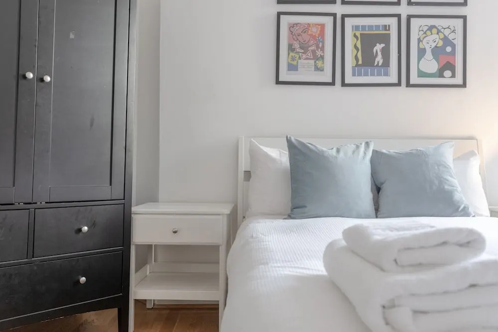 Charming 2 Bedroom Property in Clapham