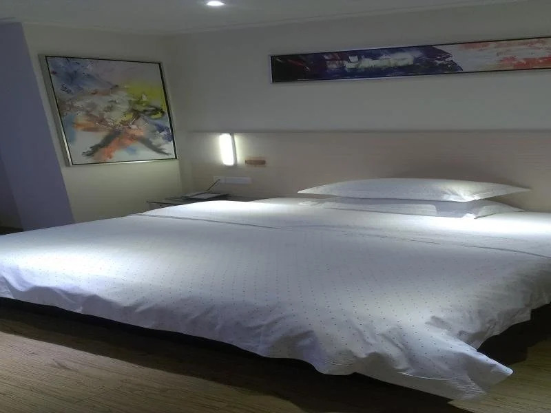 Sanyuehua Hotel