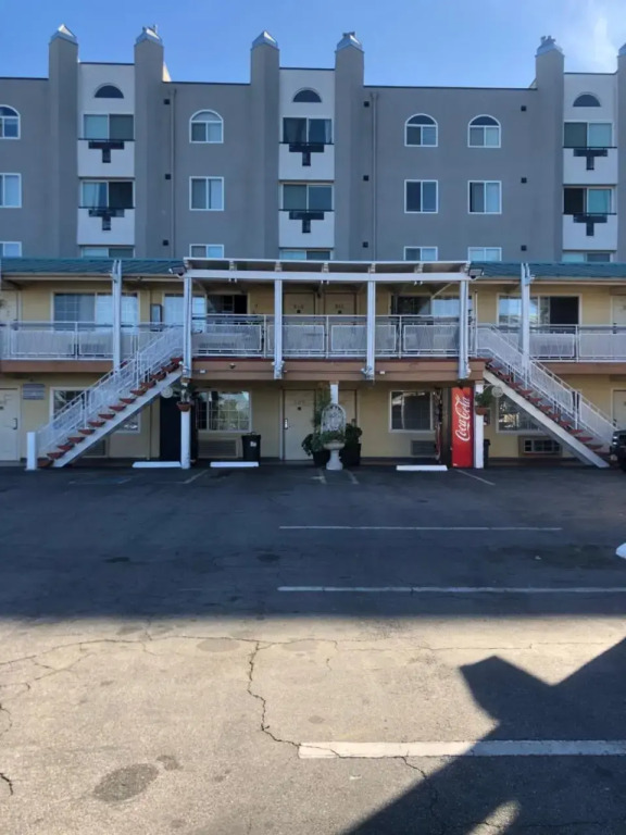 777 Motor Inn